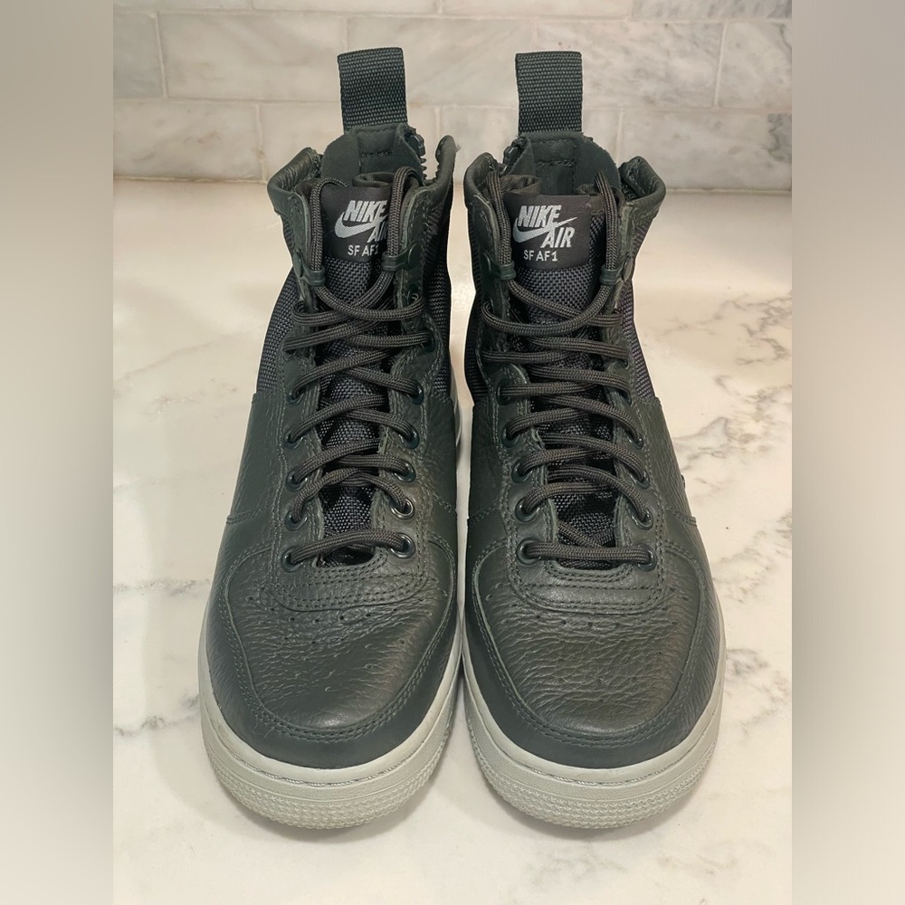 Nike‎ SF af1 mid 1 women's special forces Air Force 1- Size 6.5